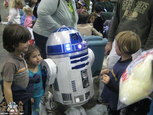 R2 at the Star Wars Craft workshop