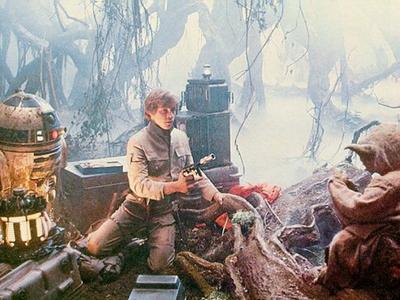 r2-luke-yoda