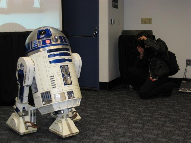 R2 Panel